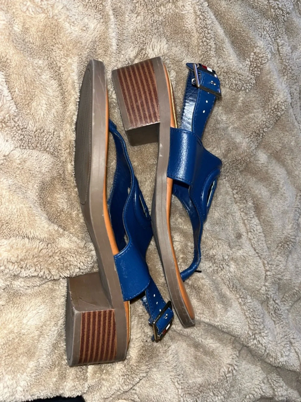 Tommy Hilfiger Blue Leather Thong Sandals - Picture 2 of 4